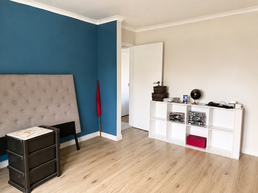 To Let 4 Bedroom Property for Rent in Edgemead Western Cape